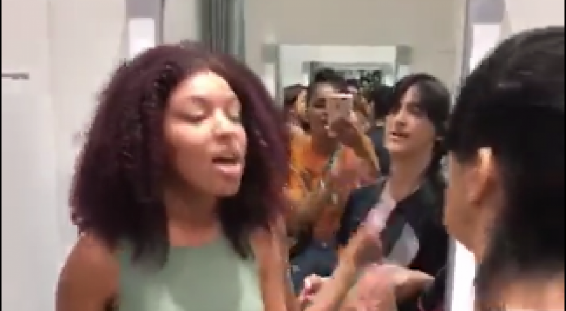 Cliente é acusada de racismo na Renner