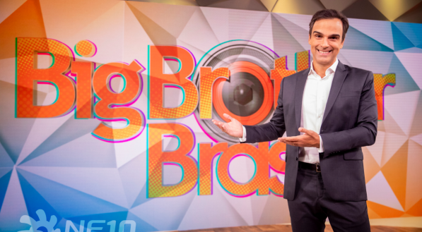 Tadeu Schmidt, apresentador do BBB 23
