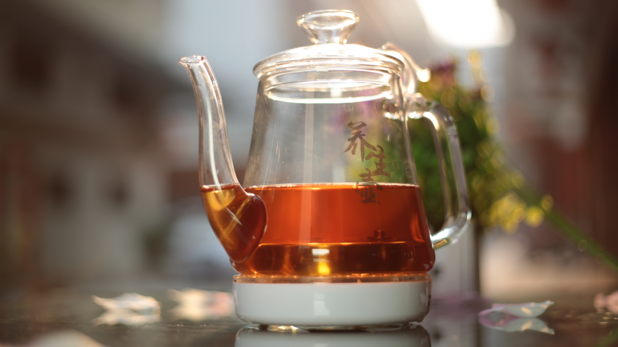 CHÁ DE ALECRIM COMBATE CÂNCER? Conheça os maiores benefícios do chá de alecrim e como preparar