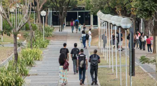 Nove universidades de MG ainda têm 5029 vagas em aberto; UFMG tem