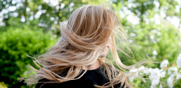 Queda De Cabelo Feminino Em Excesso Confira Como Acabar Com A Queda De