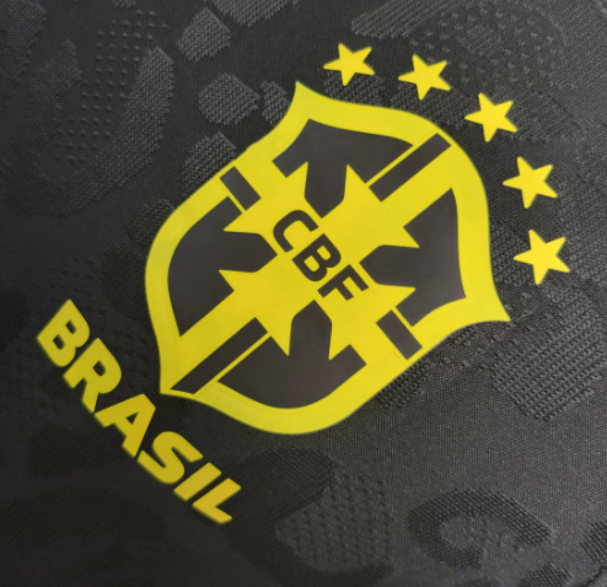Seleção brasileira vai usar uniforme preto no amistoso contra Guiné em ação  contra o racismo