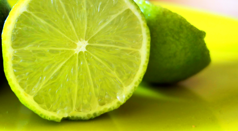 Limão é uma das frutas que ajudam a emagrecer