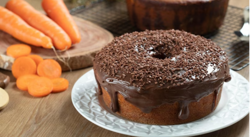 Bolo de Cenoura com chocolate 