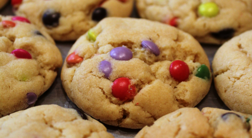 Aprenda o passo a passo dos cookies fáceis e baratos.
