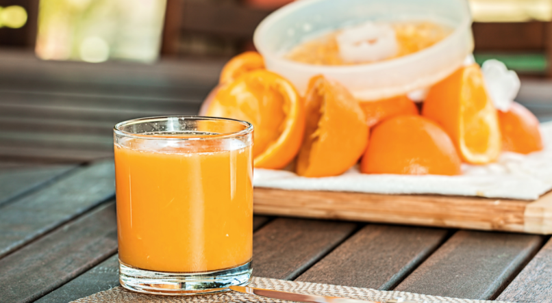 Conhe&ccedil;a os benef&iacute;cios do suco de laranja para sa&uacute;de.