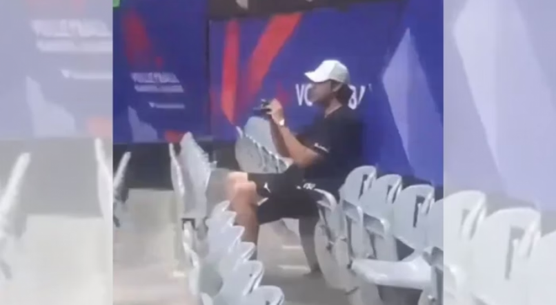 Homem tira fotos das partes íntimas de jogadoras de vôlei durante campeonato