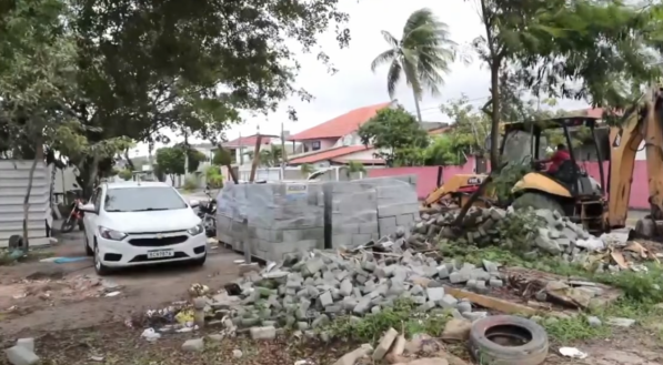 Pra&ccedil;a Coronel Corn&eacute;lio Padilha, em Bairro Novo, Olinda, em situa&ccedil;&atilde;o de abandono