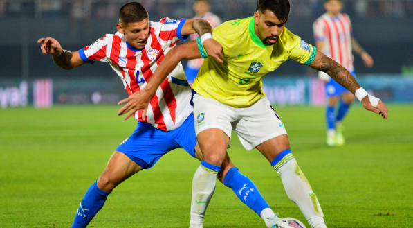 Lucas Paquetá em partida entre Brasil x Paraguai