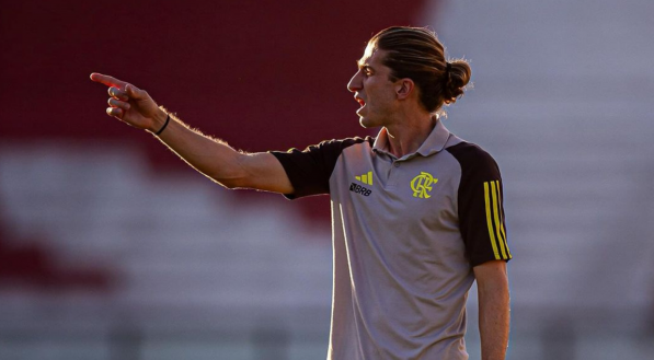 Filipe Luís no comando técnico da base do Flamengo