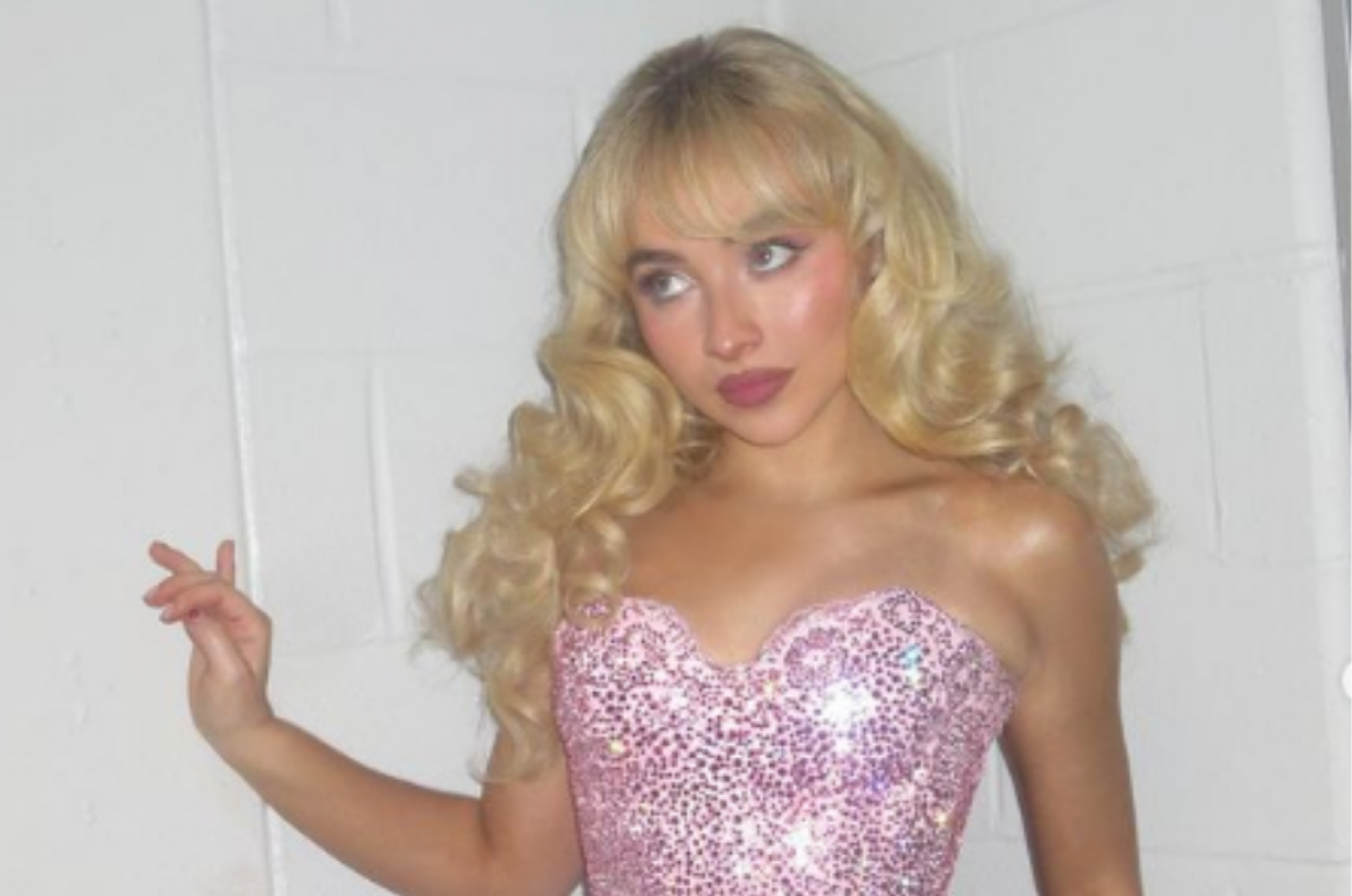 Reprodução/@sabrinacarpenter