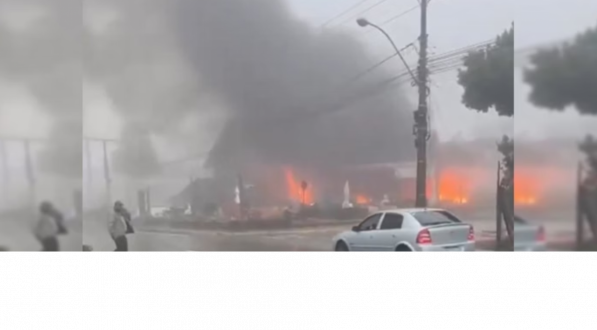 Avião de pequeno porte cai em Gramado