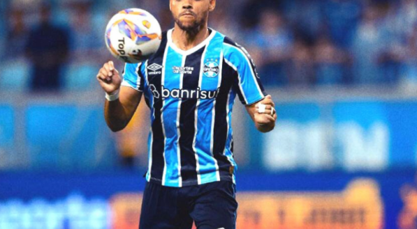 Braithwaite, atacante do Grêmio