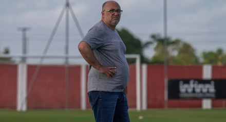 O CRB anunciou a saída do seu diretor de futebol, André Martins. Na manhã desta quinta-feira (13), o clube informou através de nota o desligamento do profissional, que chegou em novembro de 2024 para substituir Thiago Paes. + Fique por dentro de tudo sobre o Galo &#8211; O Clube de Regatas Brasil comunicou que, a [&#8230;]