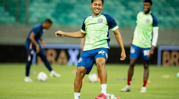 O jogador de 19 anos fez apenas três aparições pela equipe profissional do Tricolor, sendo todas na temporada passada, agora, irá jogar na Ucrânia.