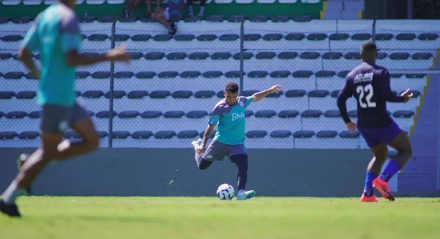 Equipes se enfrentaram na sexta-feira (21) no Alfredo Jaconi. As atividades fazem parte da preparação do Ju para o Brasileirão