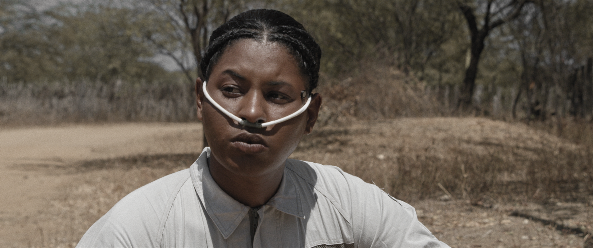 O filme &quot;SERT&Atilde;O 2138&quot; &eacute; um curta-metragem do g&ecirc;nero fic&ccedil;&atilde;o-cient&iacute;fica que aborda temas como racismo, problemas socioecon&ocirc;micos e ambientais, retratados numa distopia filmada no sert&atilde;o de Pernambuco