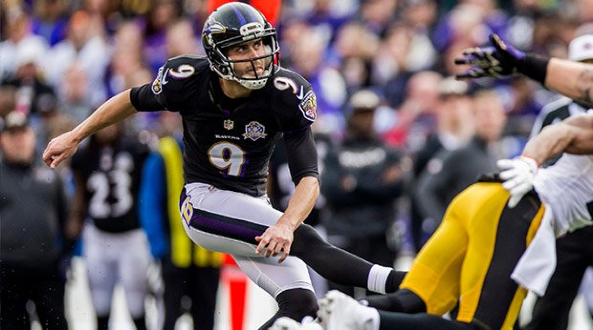 Considerado um dos maiores da história da NFL em sua posição, Tucker deixa o time sob forte turbulência.