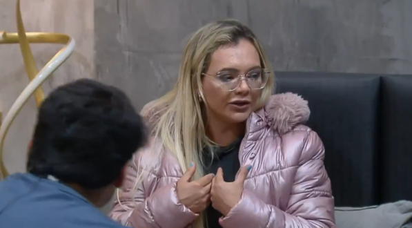 Power Couple 2025: Ana Paula se irrita com rival e faz ameaça polêmica