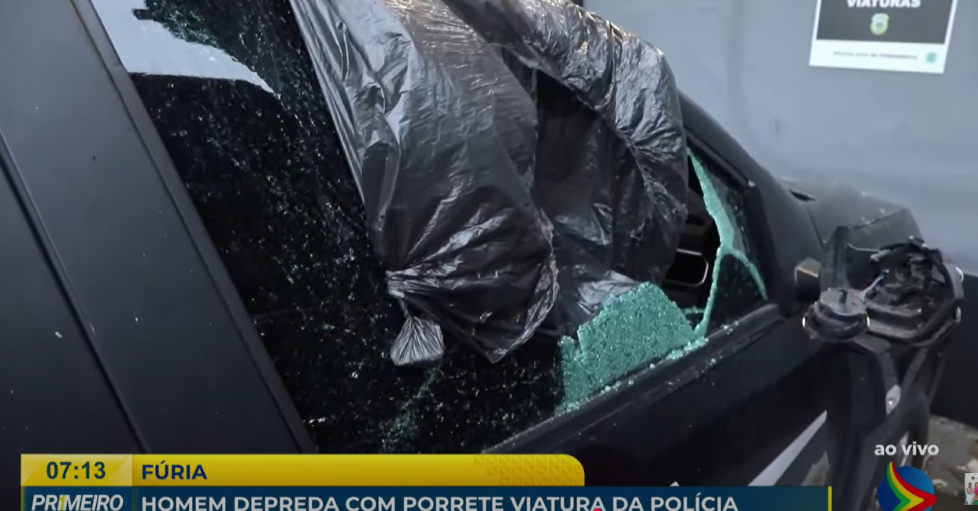 Viatura da Polícia Civil ficou destruída
