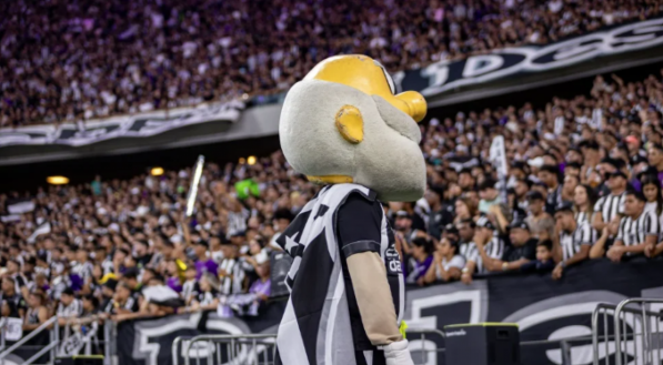 O Vozão se prepara para enfrentar o Sport neste sábado (17) às 16h00 em duelo válido pela 9ª rodada do Brasileirão. Ambos os times buscam garantir seus três pontos para somar na tabela da competição.