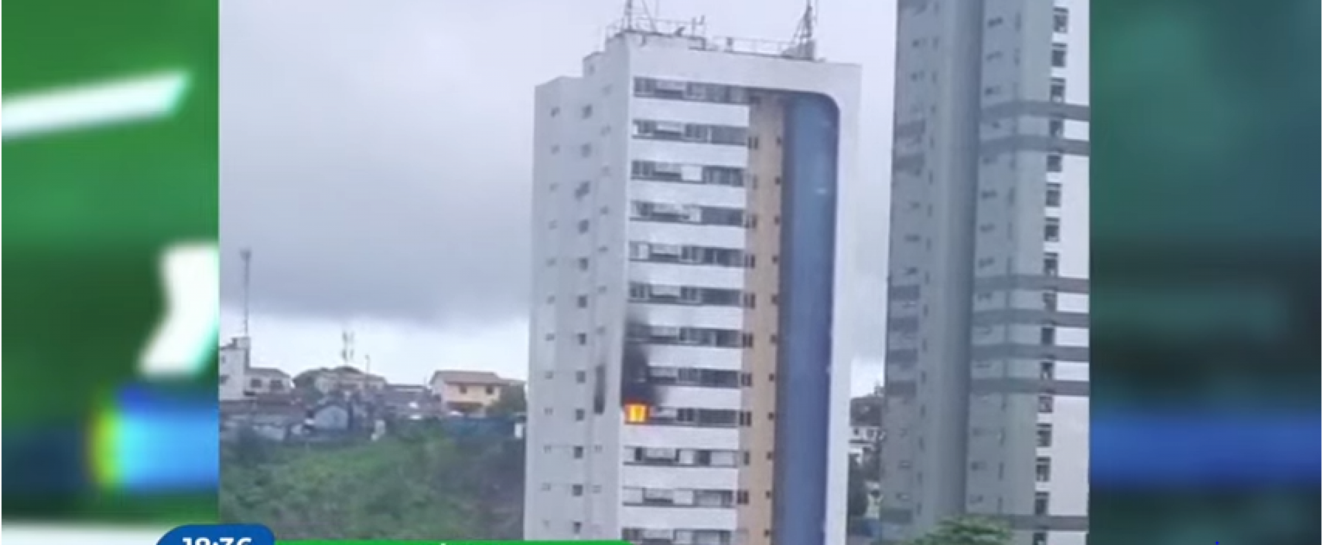 Imagem de incêndio em prédio no bairro do Monteiro