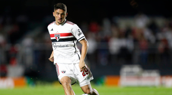 O volante deve estender seu contrato com o Tricolor até o fim de 2029. O antigo vínculo dele com o clube era válido até dezembro de 2027.