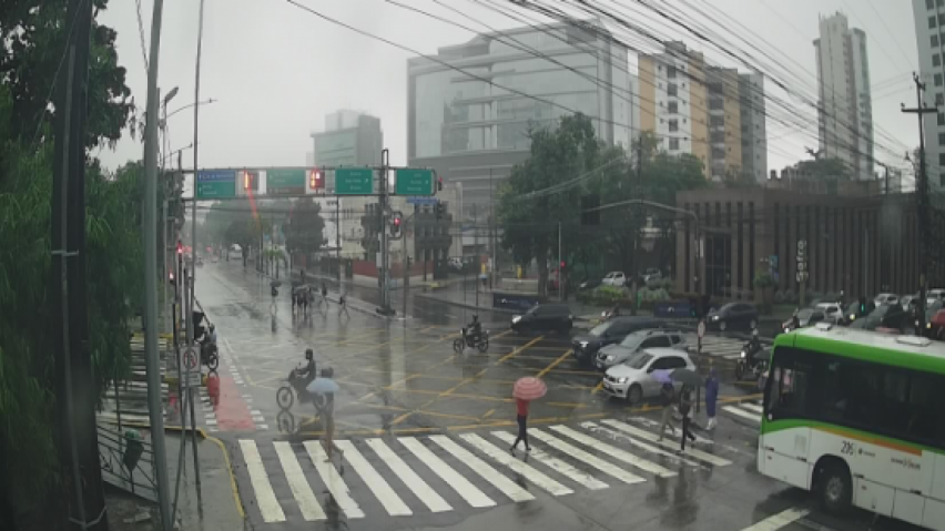 Avenida Agamenon Magalhães sentido Olinda