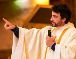 Crise espiritual e transformação: o novo ciclo de Padre Fábio de Melo, revela consultora espiritual 