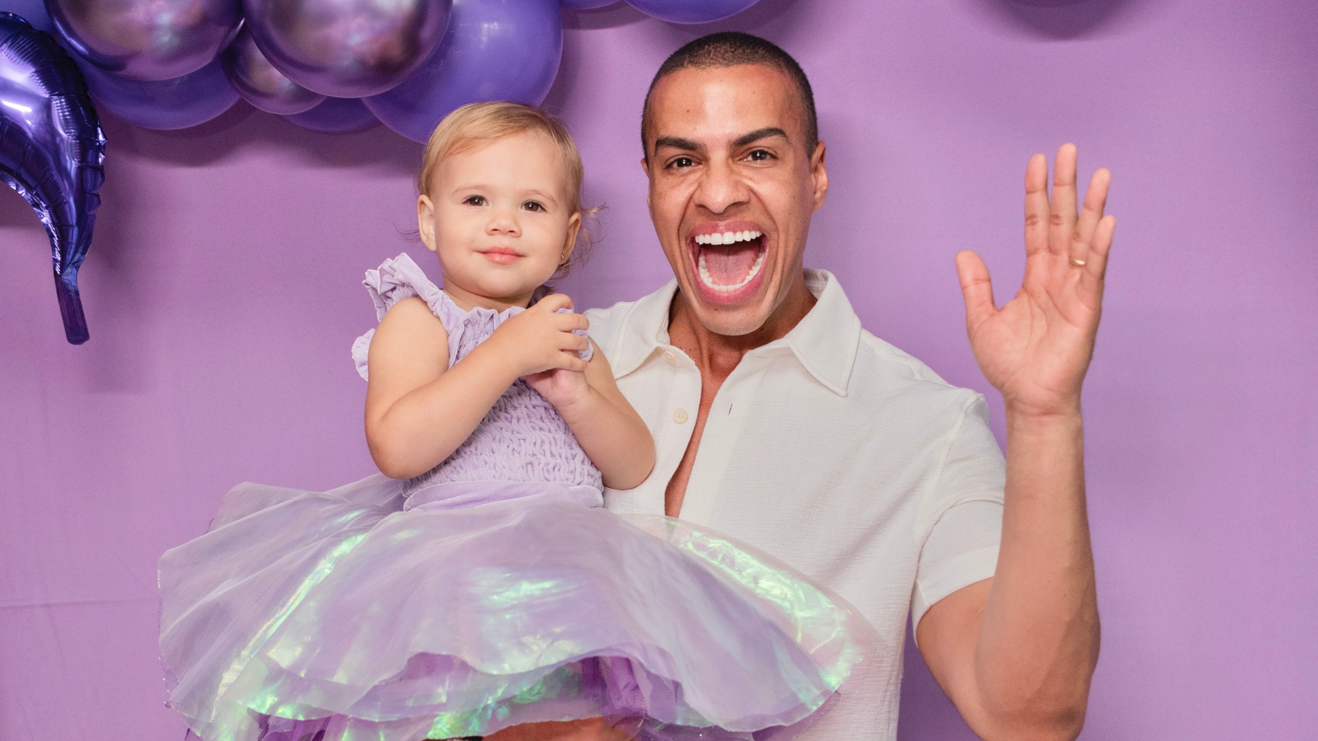 Thiago Oliveira comemora segundo aniversário da filha Ella: ‘É um estado de espírito que eu nunca senti’ 