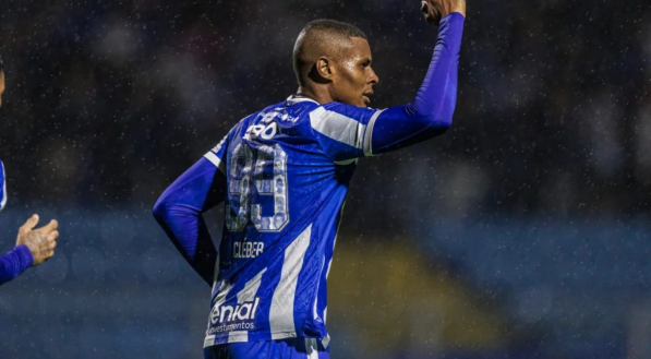 Cleber e Hygor marcaram os gols da vitória do Leão da Ilha