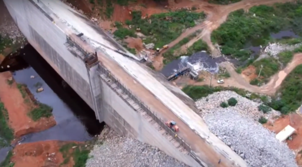 Barragem de Panelas II tem como objetivo principal a contenção das cheias dos rios Panelas e Una