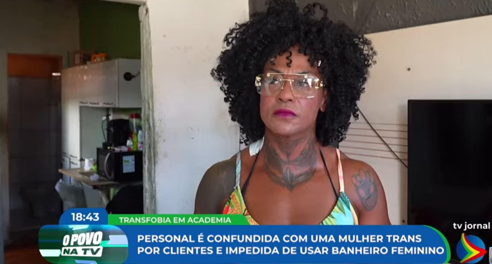Imagem de Personal cis confundida com mulher trans