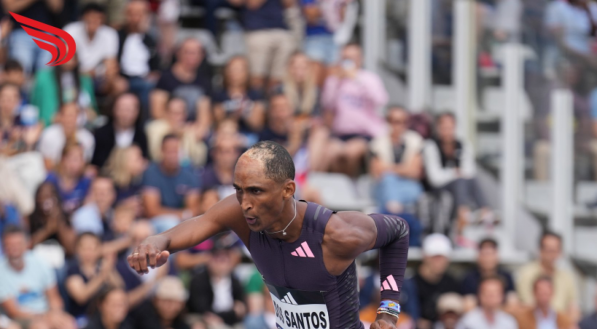 Alison dos Santos, o “Piu”, segue brilhando na temporada de 2025. No último sábado (31), o brasileiro garantiu mais uma vitória no Grand Slam Track, disputado na Filadélfia, nos Estados Unidos. Na prova dos 400 metros com barreiras, ele cruzou a linha de chegada em 48s11, mantendo sua ótima fase na competição. O campeão mundial [&amp;#8230;]