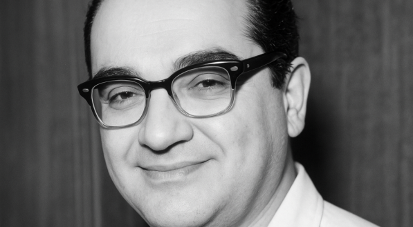 A voz por trás desse feito pioneiro foi a de Leonardo Gagliano Neto, locutor da Rádio Clube do Brasil.