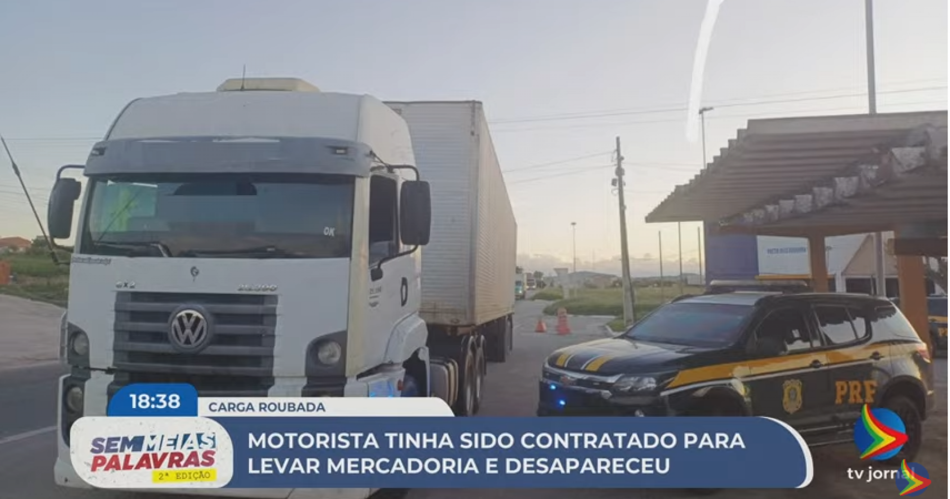 Imagem de caminhão onde era transportada carga roubada 