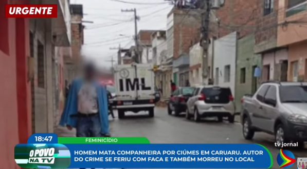 Imagem de carro de IML que realizou o recolhimento das vítimas da tragédia em Caruaru