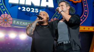 A dupla sertaneja se apresenta no Polo Jaboatão Centro