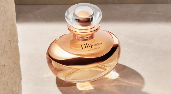 Imagem do perfume "Lily", O Boticário.