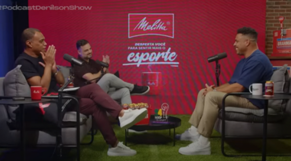 Com apresentação do ex-atleta Denílson e do jornalista Chico Garcia, o craque comentou sobre diversos assuntos, como sua trajetória no esporte até o atual momento do futebol brasileiro