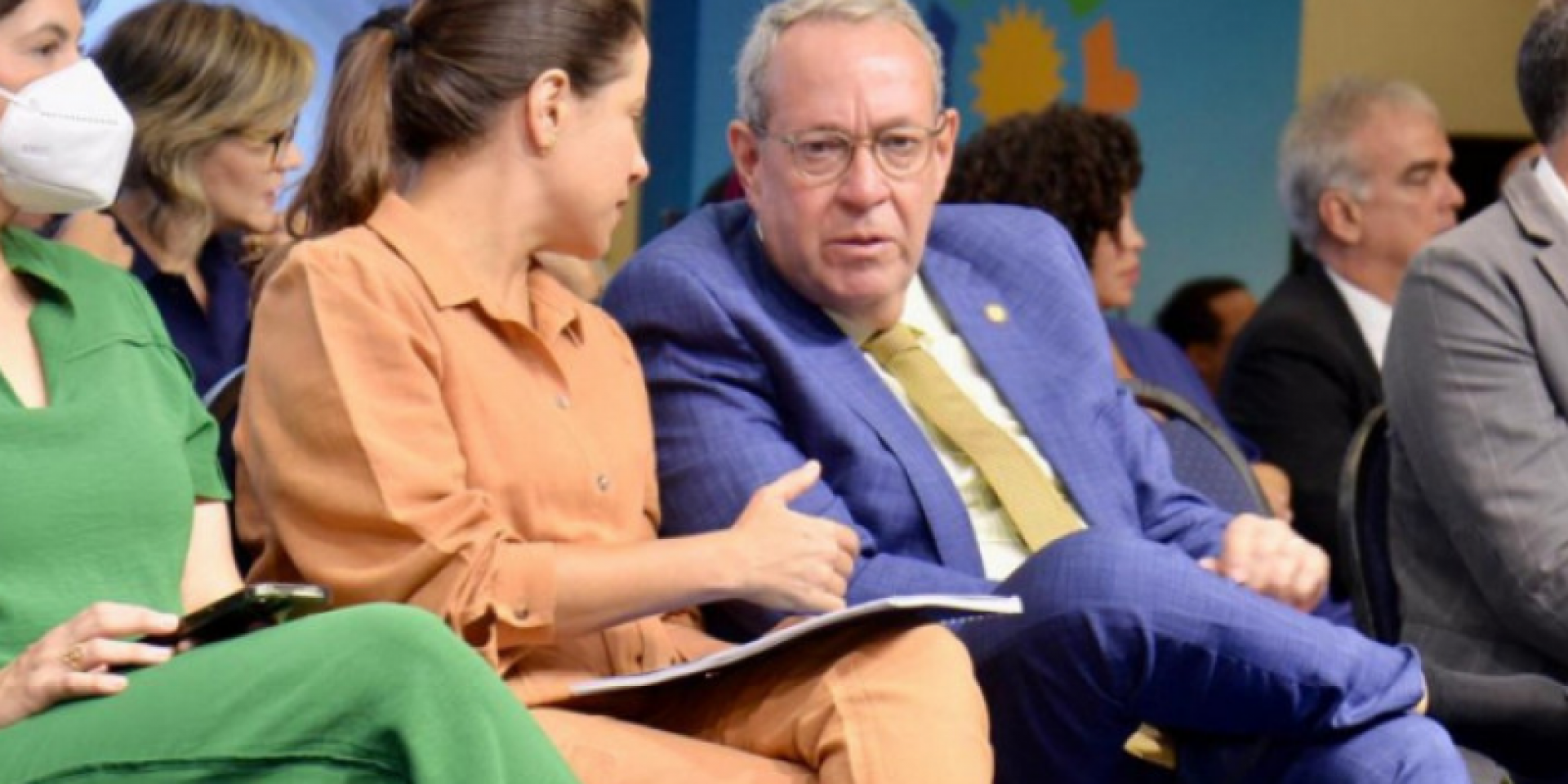 Foto da capa: Política