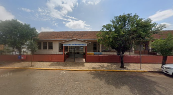Adolescente invade escola com facão, mata criança de 8 anos e fere outros no interior do RS