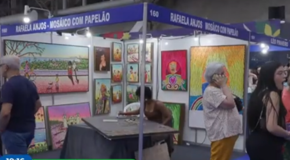 Imagem de estande de artesã que foi roubada enquanto viajava para expor na Fenearte 2025