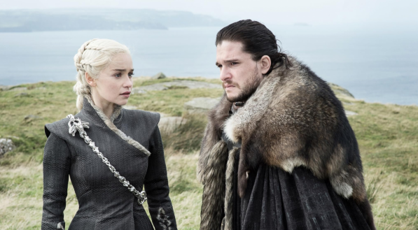 Jon Snow e Daenerys Targaryen, em cena de Game of Thrones