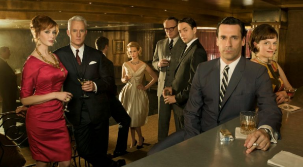Mad Men é uma série premiada que acontece na Nova Iorque dos anos 60 e mostra a realidade de uma agência de publicidade