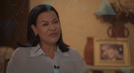 Imagem de Ruth Moreira durante entrevista ao Fantástico