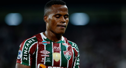 O colombiano pediu que, assim que a proposta for formalizada, o clube aceite a transferência. A negociação entre os clubes ainda está na fase inicial de sondagem