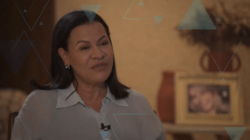Imagem de Ruth Moreira durante entrevista ao Fantástico