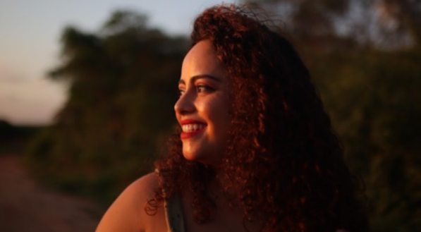 Dayane Rocha lança seu primeiro livro