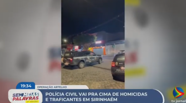 Imagem de viaturas realizando operação em Sirinhaém